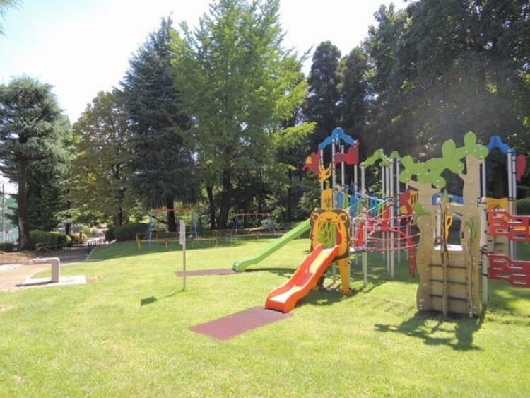 周辺 六本杉公園迄990ｍ