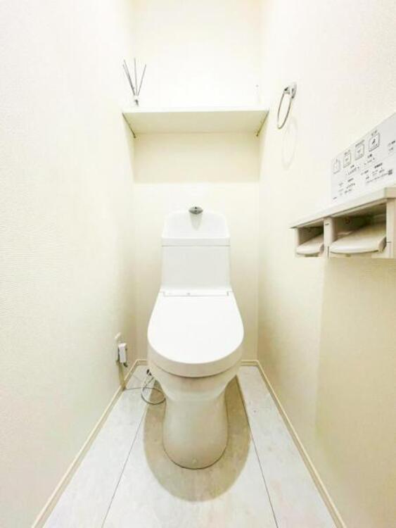 トイレ 【トイレ】ウォシュレット、保温機能付き便座など充実の設備です　お掃除がしやすくストレスフリー！！ 