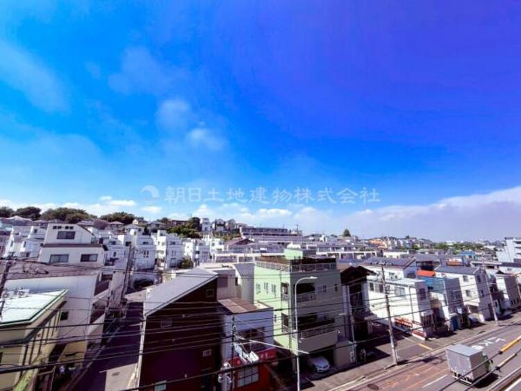 その他 太陽の光と爽やかな風でお洗濯物は気持ちいいです。 