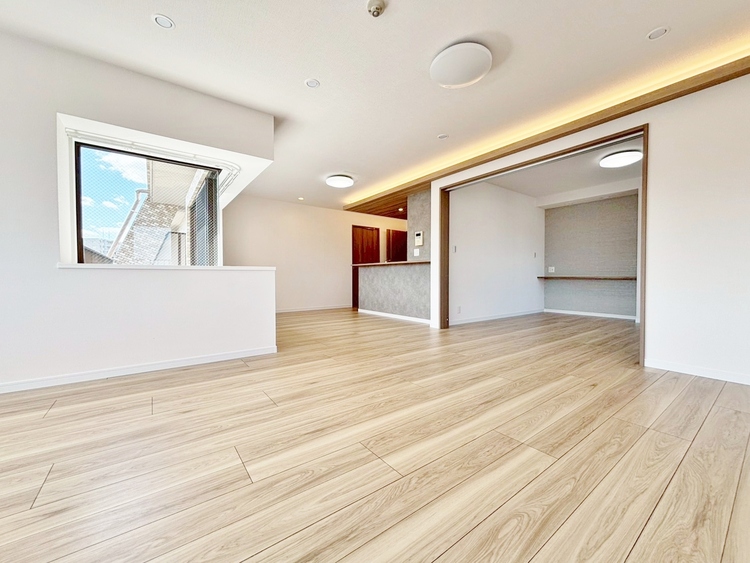 居間 快適に過ごす毎日を求めて、暮らしの中でご自身の「マイホーム」に創り上げてください。