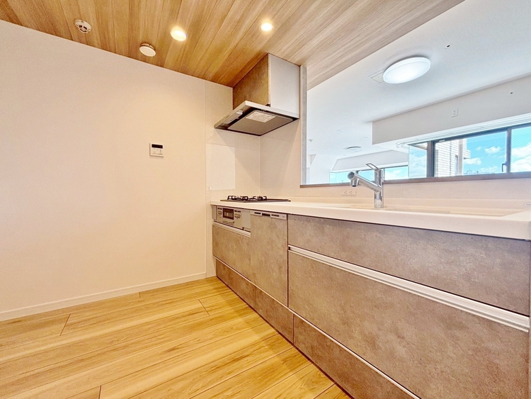 キッチン 洗練されたスタイリッシュなデザイン性と使いやすさを備えた仕様。