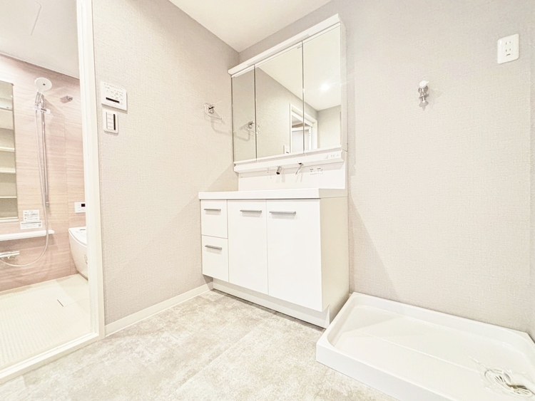 洗面 何かと物が増える場所だからこそ、スッキリと見映えの良い空間に。