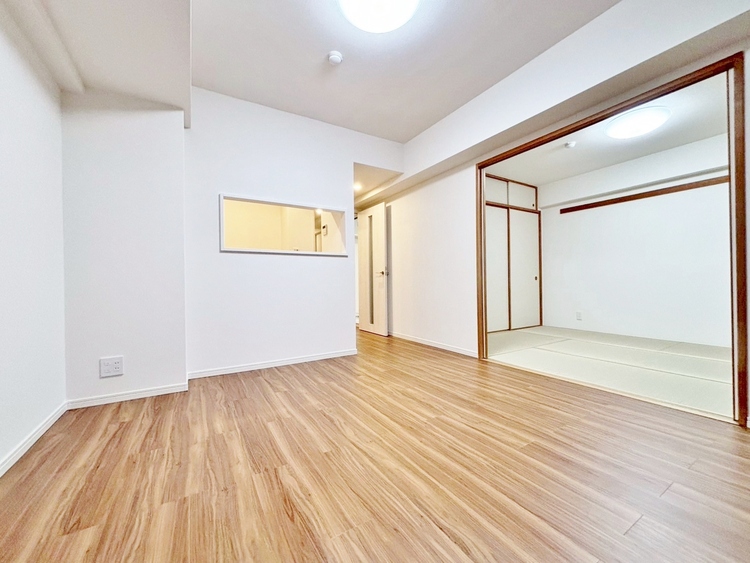 居間 飾り過ぎないシンプルな内装と偏り過ぎないデザインで統一しました。