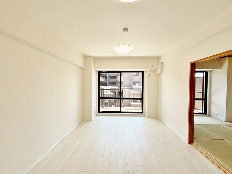 居間 豊かな居住性と、安心感を満たすクオリティが見事に調和した住空間。