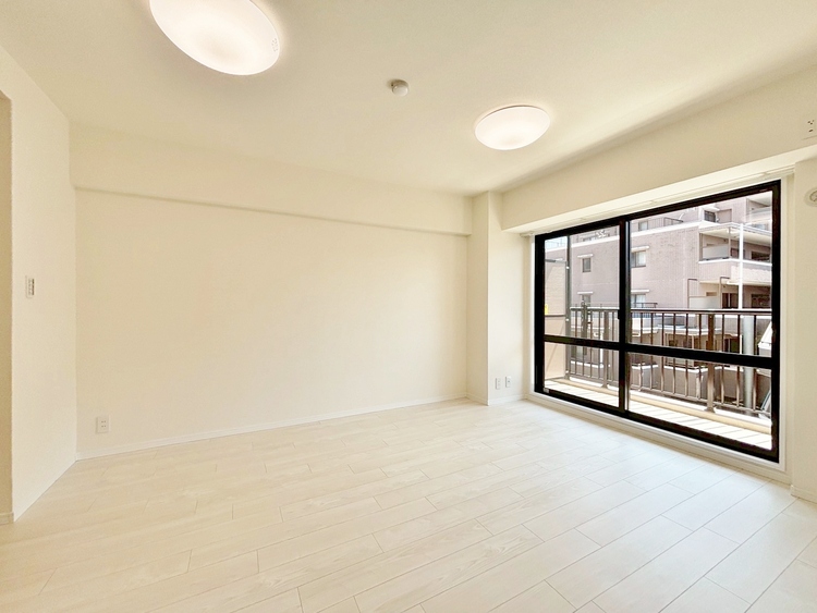 居間 快適に過ごす毎日を求めて、暮らしの中でご自身の「マイホーム」に創り上げてください。