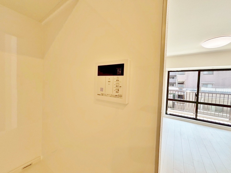 設備 見やすい画面で操作しやすい給湯パネルです。