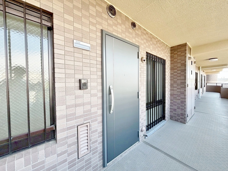 玄関 玄関を開ければ、そこは安らぎのご自宅。