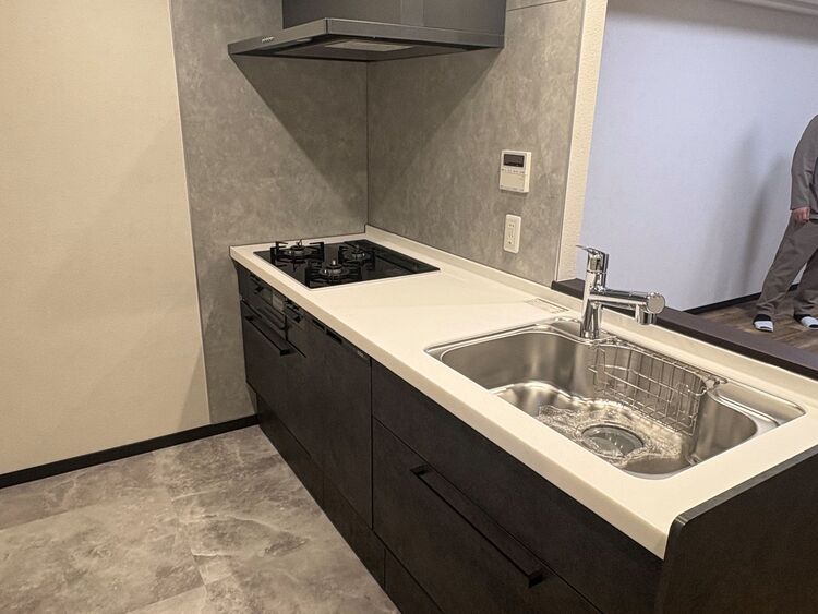 キッチン スマートな意匠と充実の機能を備えたキッチンが、暮らしにおいしい彩りを添えます。