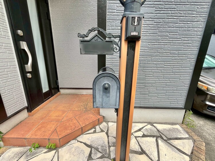 設備 郵便物を受け取るための郵便受け。