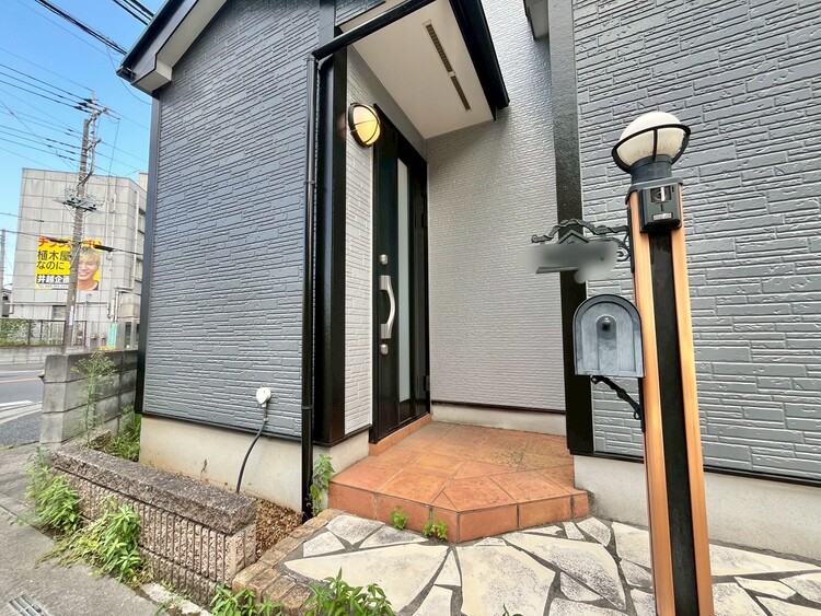 玄関 玄関を開ければ、そこは安らぎのご自宅。