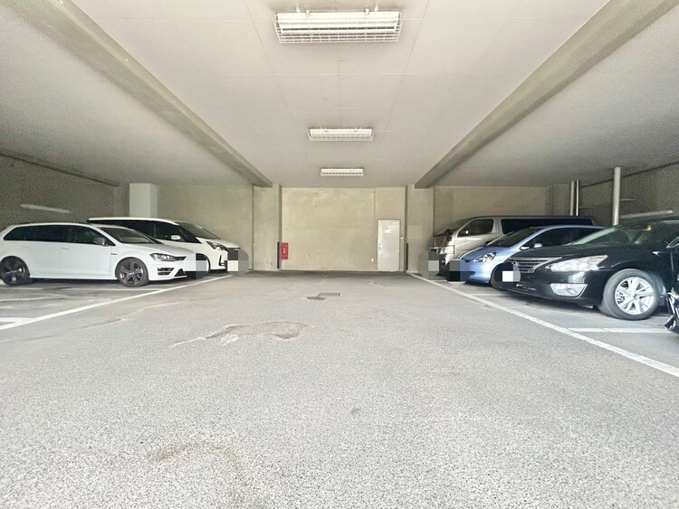その他 本物件の駐車スペースです。車種制限のある場合もございますので、お気軽にお問い合わせくださいませ。