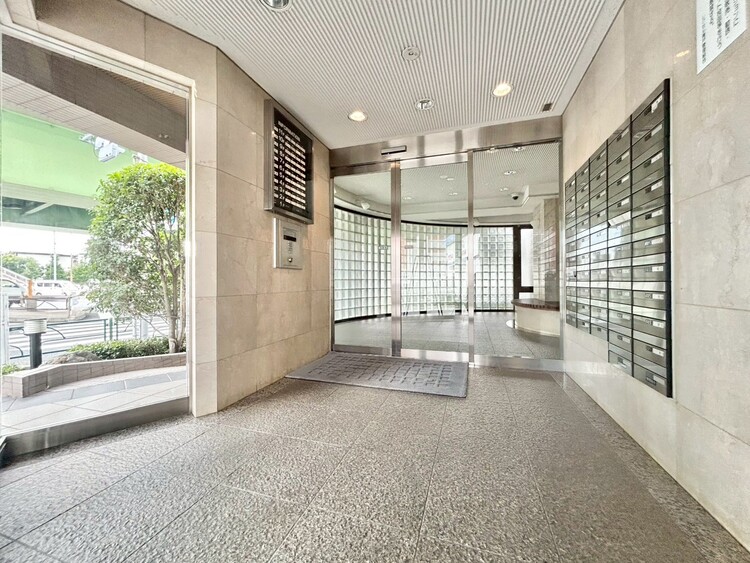 エントランス エントランスは、毎日の行き帰りで使う大事な空間です。