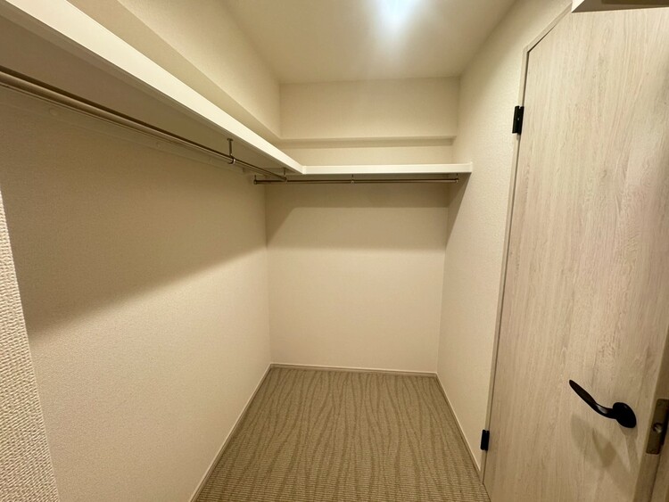 その他 収納スペースが付いていて、お部屋を広く使っていただけます。