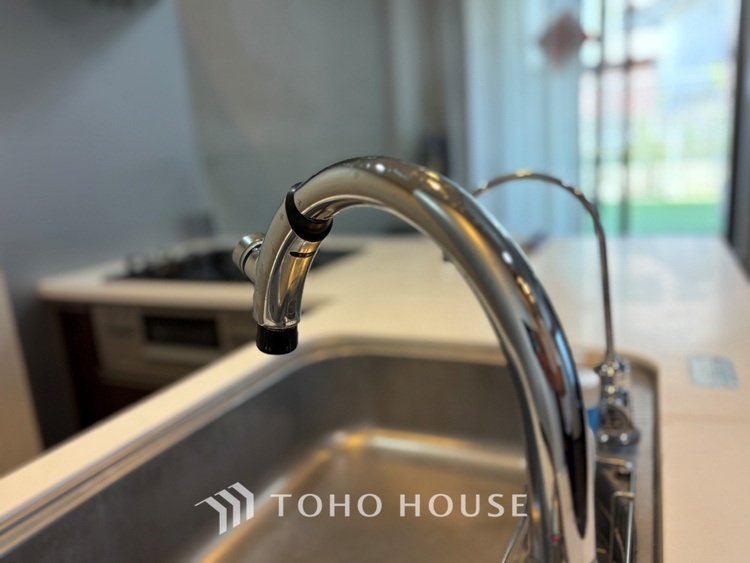 キッチン 五感を刺激する、美食のクリエイティブな場所。ここはただの調理場ではなく、豊かな人生を紡ぐための特別な空間です。