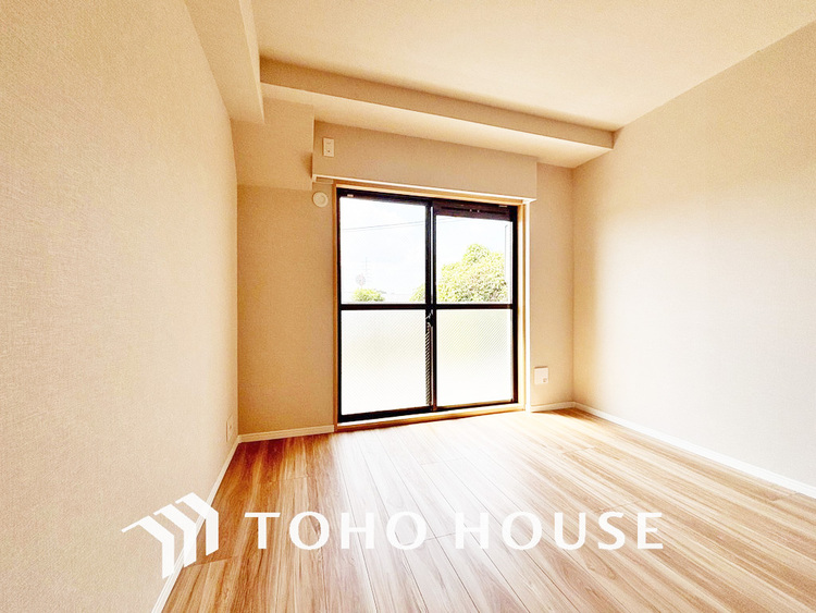 内装 1日の疲れを癒し、心地よく寛げるようゆったりとした広さをしています