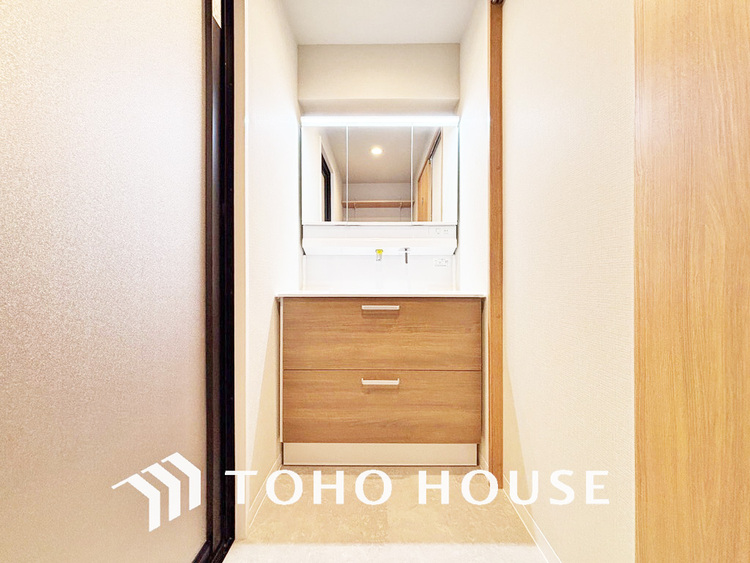 洗面 大きな洗面鏡付き、朝の身支度も楽しくなりますね