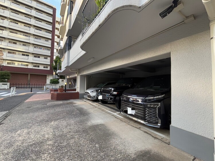 その他 駐車スペースが嬉しいですね。※空き状況は都度ご確認下さい。