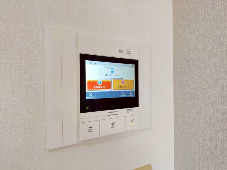 設備 誰が来てもわかる様にモニター付きインターホンを設置。