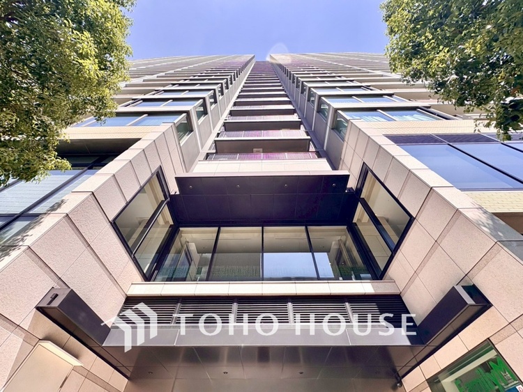 外観 【APPEARANCE】◆眩い◆光が燦々と入り、家族の笑顔を照らす。「いつまでも続いて」と願う夢のような毎日がここにある。