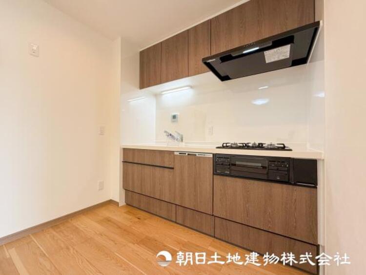 キッチン 【キッチン】シンプルで使いやすさにこだわりました。快適な日常を支える機能性と強さがひとつになった自慢のキッチンです。