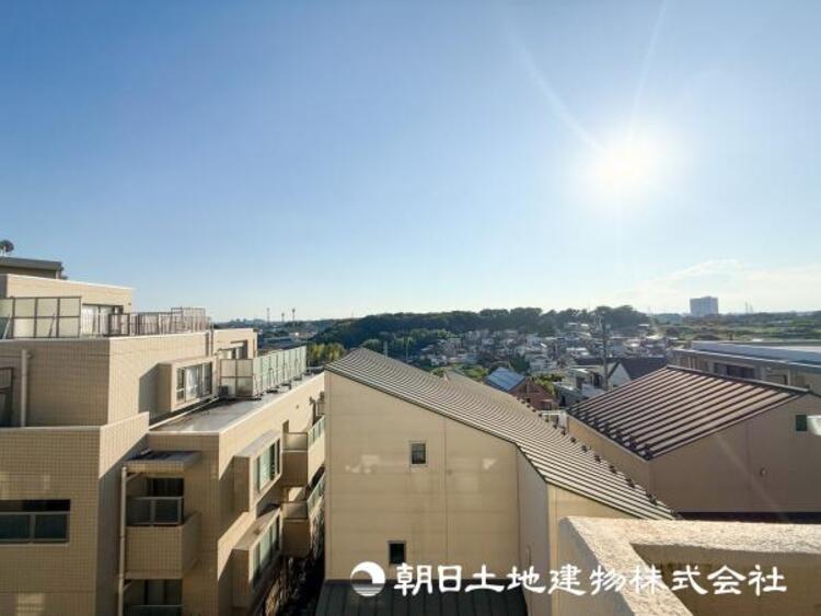 その他 【眺望】部屋から眺める景色はお部屋のインテリアの一部です。開放感ある景色は季節や天候によって変化する素敵な絵画ですね！