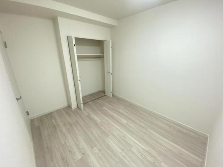 内装 仕事や趣味のスペースとしても活用できる、多用途に使える部屋。