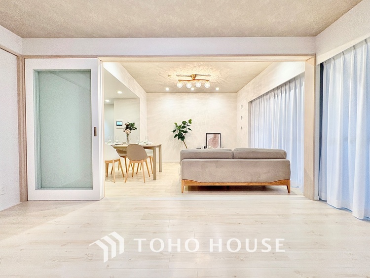 内装 【Breeze, green scent】澄み切った空気。移ろう季節の中、ゆっくりと流れる時間。幸せを噛みしめる穏やかな生活。