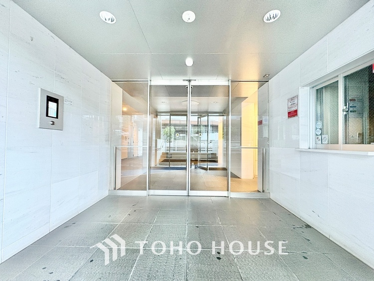 エントランス 【Breeze, green scent】澄み切った空気。移ろう季節の中、ゆっくりと流れる時間。幸せを噛みしめる穏やかな生活。