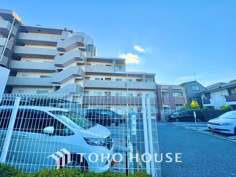 外観 【Space of cure】◆癒しの空間◆採光とセンスを散りばめた空間。それは『柔らかさ』に似た素敵な居場所。そこに暮らす人のことを考えつくり出したものは『癒し』という心地よい居場所なんだと思う