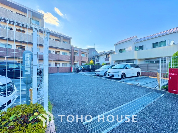 駐車場 【PARKING】◆愛車を◆安全に駐車できる駐車場がございます。