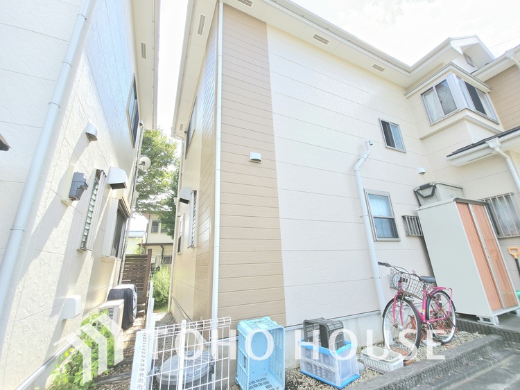 外観 築浅ならではの、新築のように美しい住まいです。最新の設備が整っており、すぐに快適な新生活を始められます。