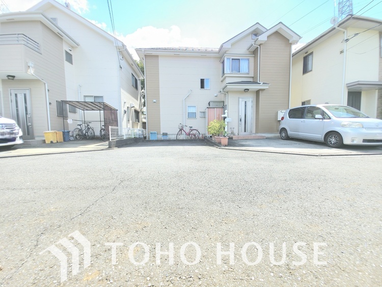 外観 築浅ならではの、新築のように美しい住まいです。最新の設備が整っており、すぐに快適な新生活を始められます。