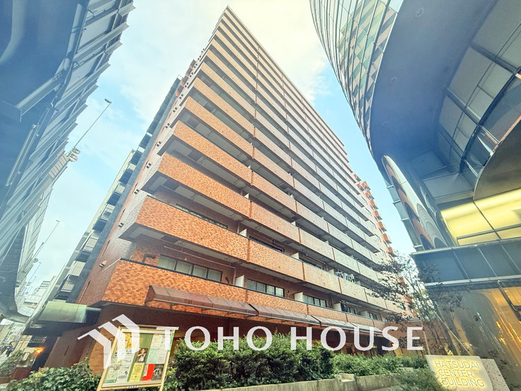 外観 〜「初台」駅より徒歩1分の好立地〜南西向きにつき陽当り良好〜新規リノベーション済住戸〜