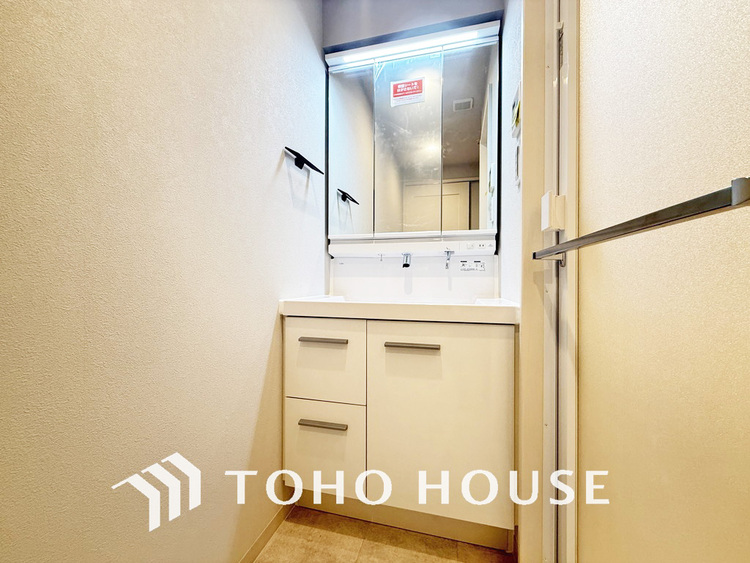 洗面 大きな洗面鏡付き、朝の身支度も楽しくなりますね