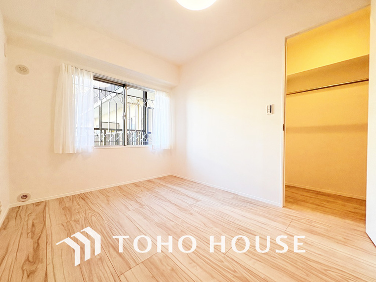 内装 シンプルですっきりとした室内は飽きのこない居心地の良い雰囲気