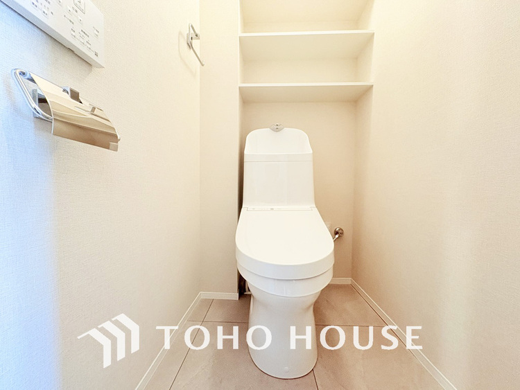 トイレ トイレには快適な温水洗浄便座付