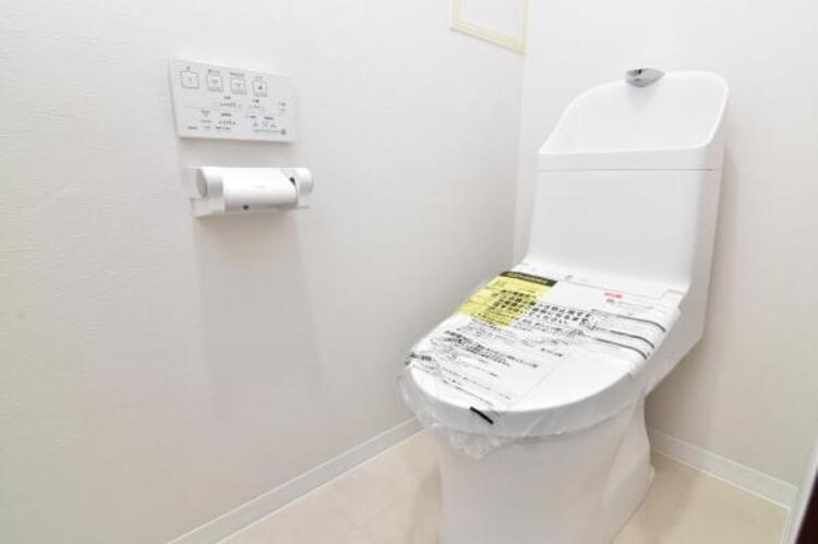 トイレ 清潔感溢れるトイレ。落ち着いた空間で安らぎのひとときをお過ごしいただけます。