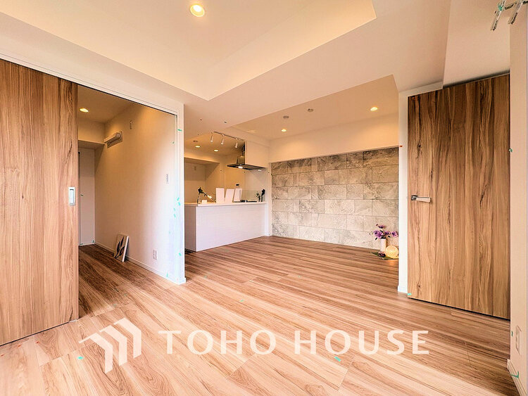 内装 上質な時間を育む暮らしのメインステージ。寛ぎとコミュニケーションを育む居心地のよい場所