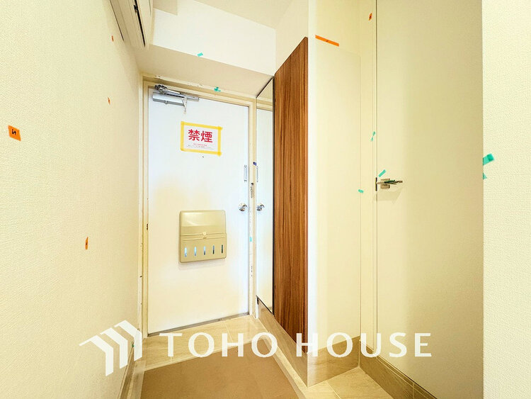 玄関 落ち着いた雰囲気の玄関、家族の帰りを暖かく迎えてくれます