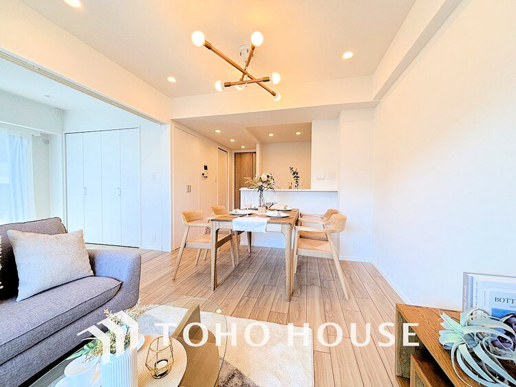 内装 シンプルな内装は落ち着きのある空間・ゆったりとした家族とのひとときを過ごせます