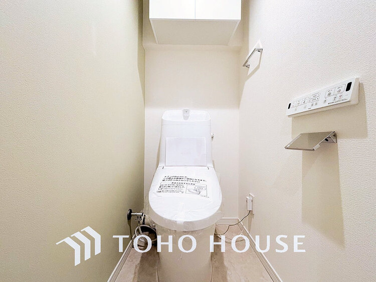 トイレ トイレには快適な温水洗浄便座付