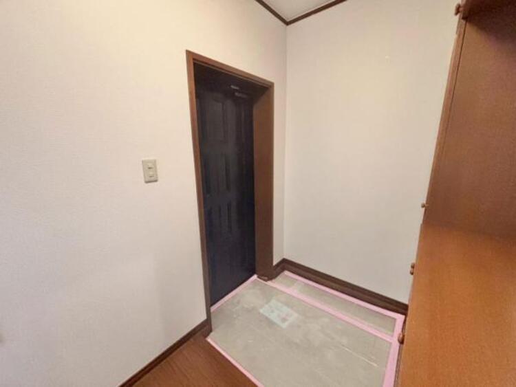 その他 清潔感のある空間を保てるよう、収納スペースを広く設けていますので、たくさんある靴もすべて収納して頂け、玄関をスッキリ綺麗な空間に纏めます。