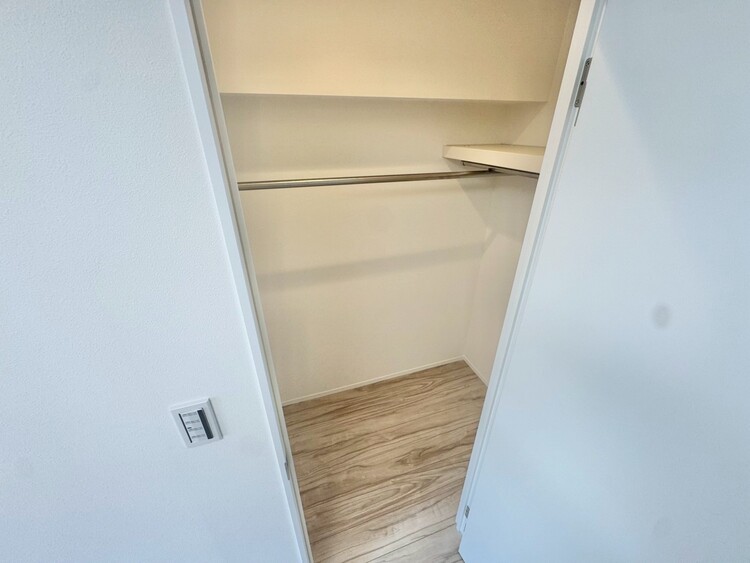 その他 収納スペースが付いていて、お部屋を広く使っていただけます。