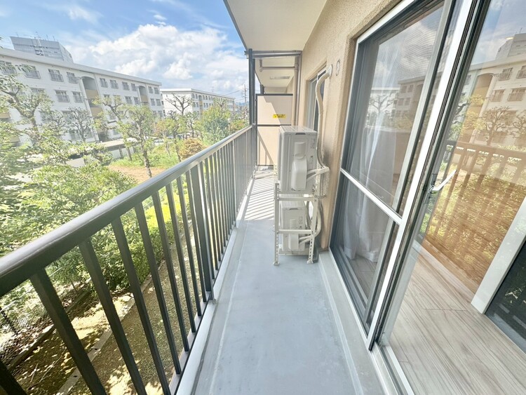 その他 朝の澄んだ空気や、夕方に吹く清々しい風を感じられるバルコニー。