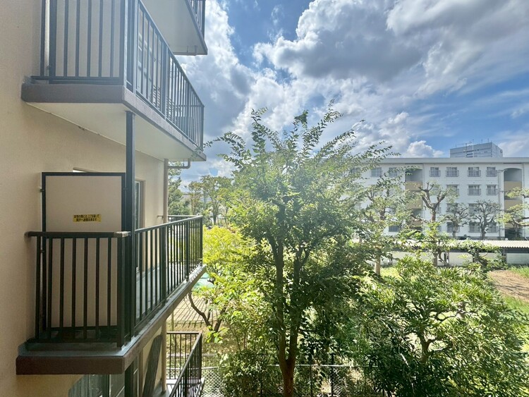 その他 眺望や窓からの景色が良いと、家で過ごす時間も快適です。