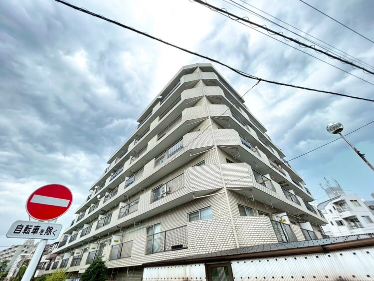 その他 飽きのこないシンプルモダンな外観です。