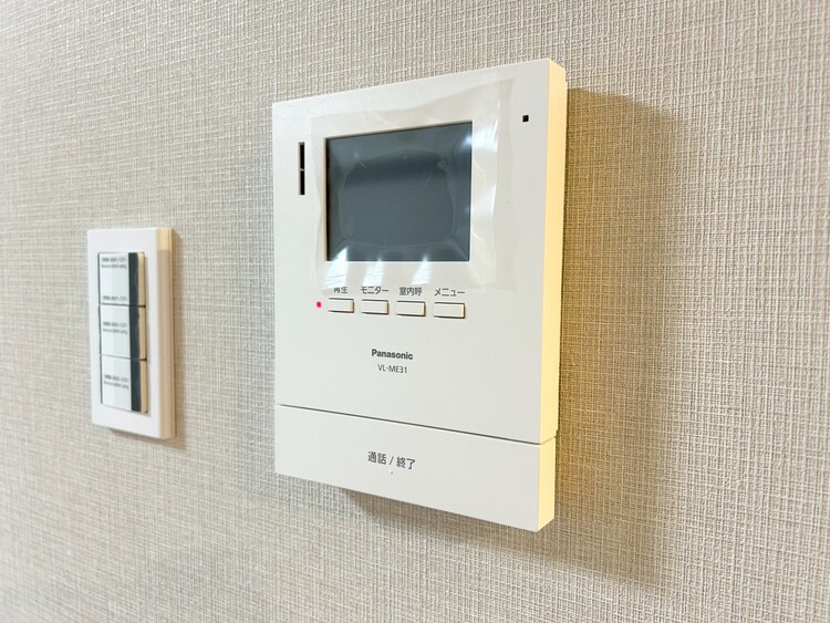 その他 誰が来てもわかる様にモニター付きインターホンを設置。