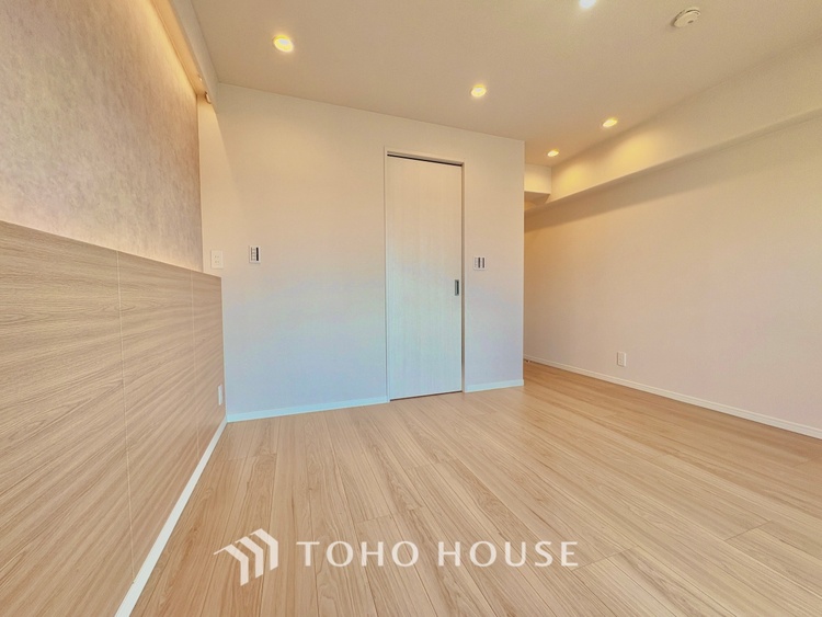 内装 【Private room】感性を育むプライベートルームはシンプルでスマートな空間。好みの空間で読書をしたり、音楽を聞いたりと一人の時間も充実したものにできます。