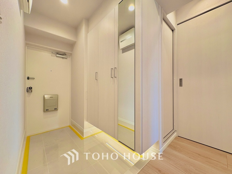 内装 【Private room】感性を育むプライベートルームはシンプルでスマートな空間。好みの空間で読書をしたり、音楽を聞いたりと一人の時間も充実したものにできます。