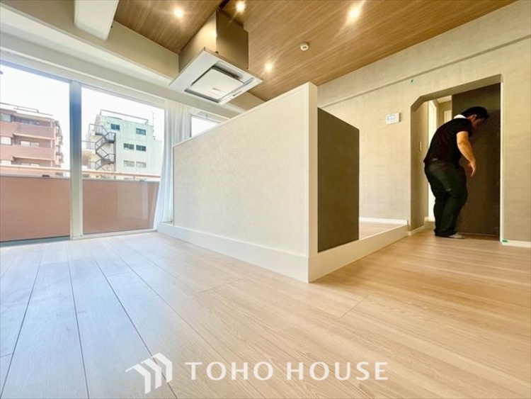 内装 【LIVING】◆住む喜び、楽しさ、感動◆を君と共有したい。いつまでもずっと家族を見渡せるこの広い空間で。